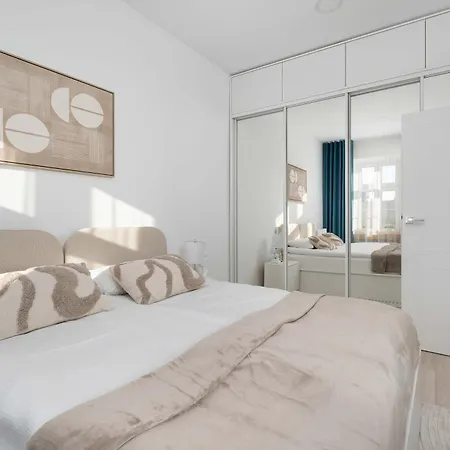 Stylish Located In The Old Town Close To Attractions By Renters Wroclaw